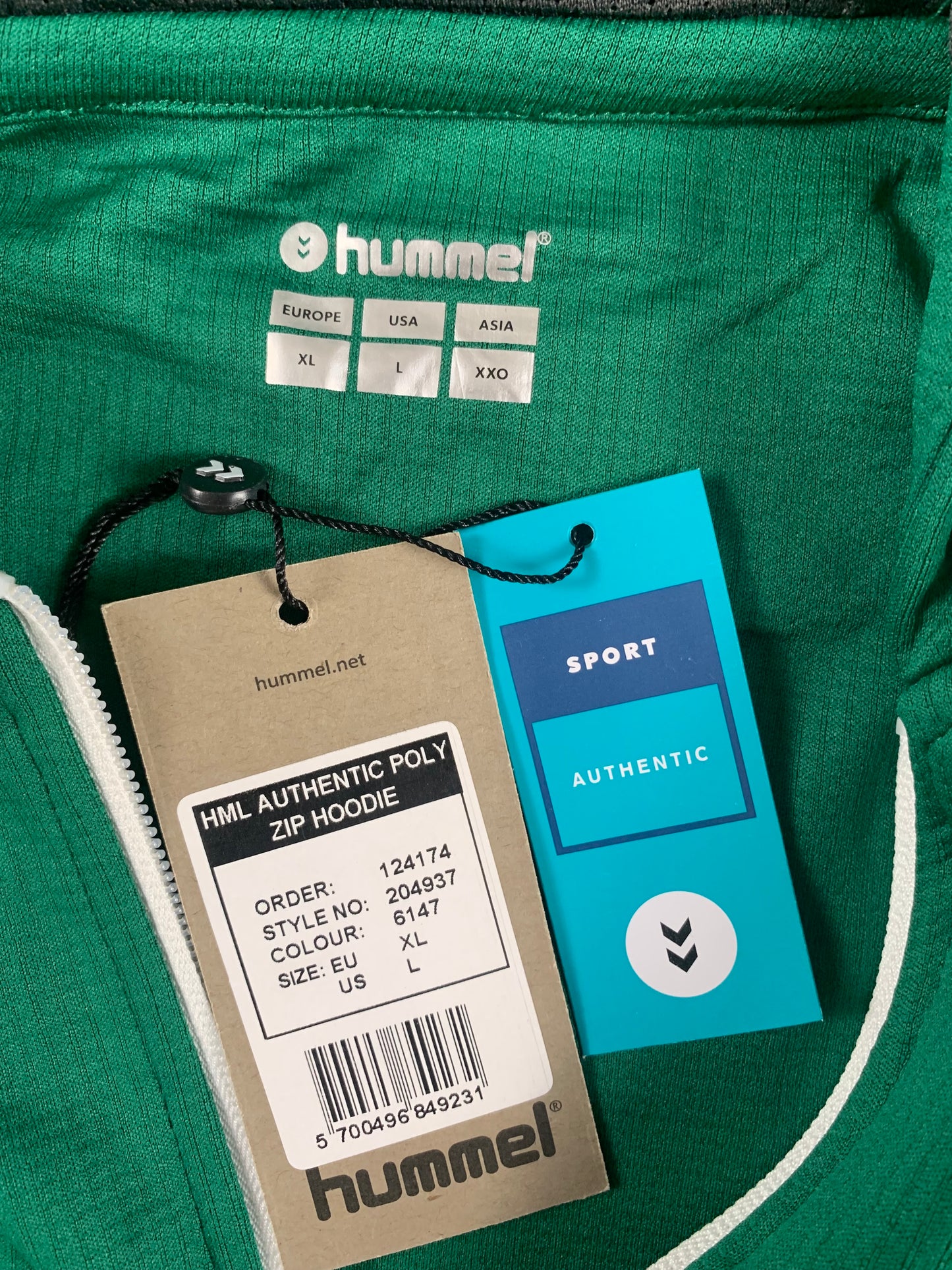 Hummel Zip Hoodie in Dunkelgrün