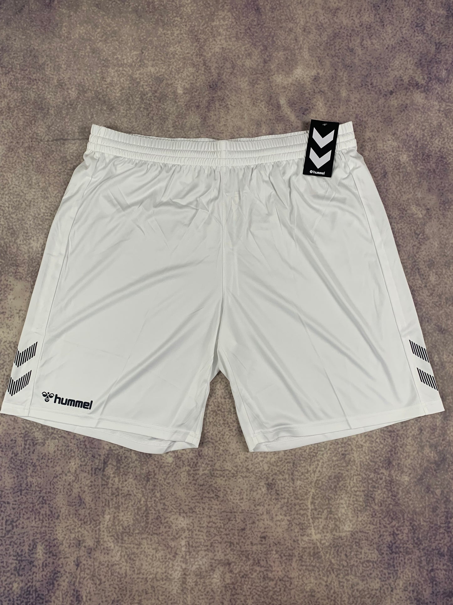 Hummel Shorts in Weiß