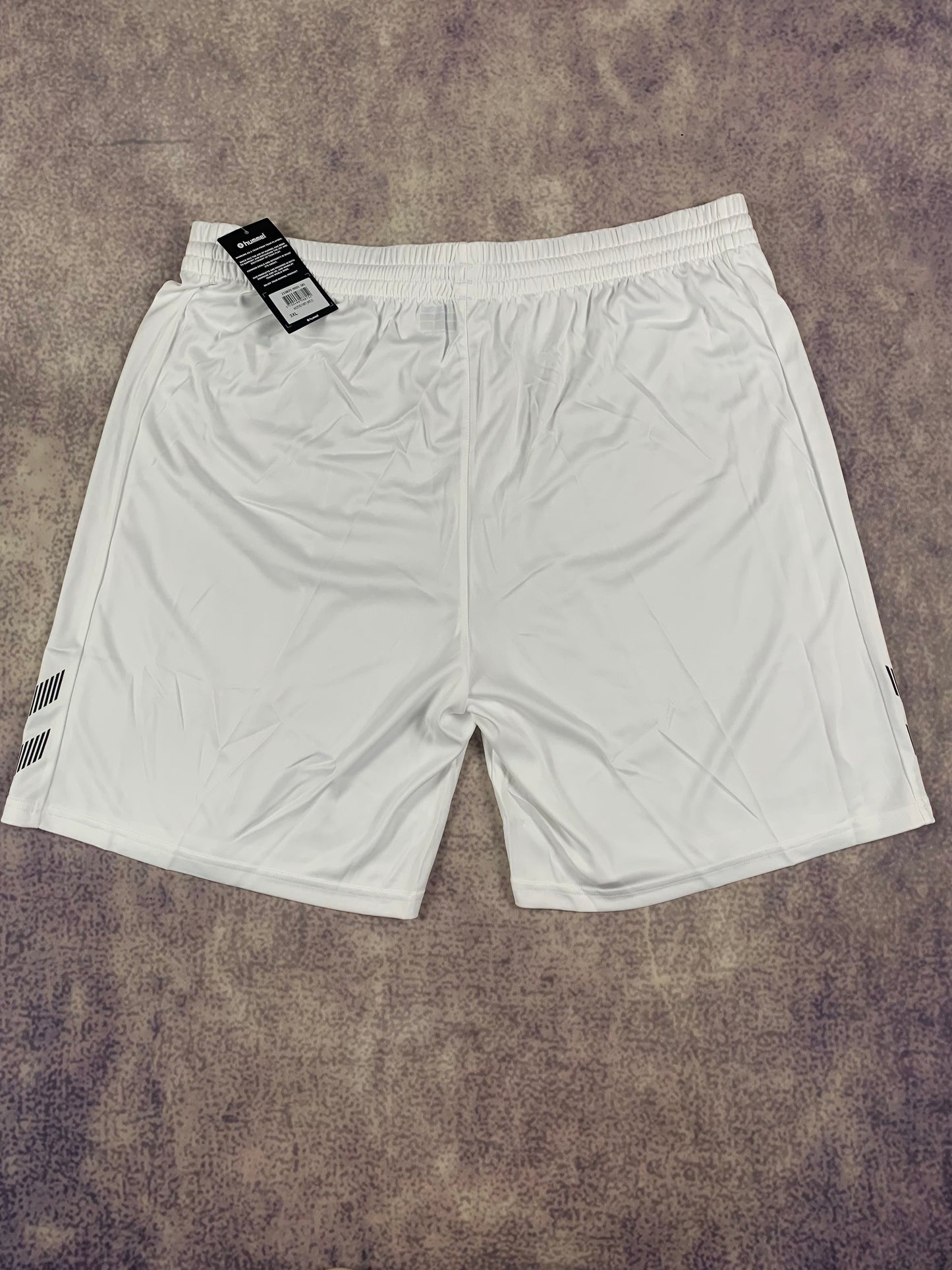 Hummel Shorts in Weiß