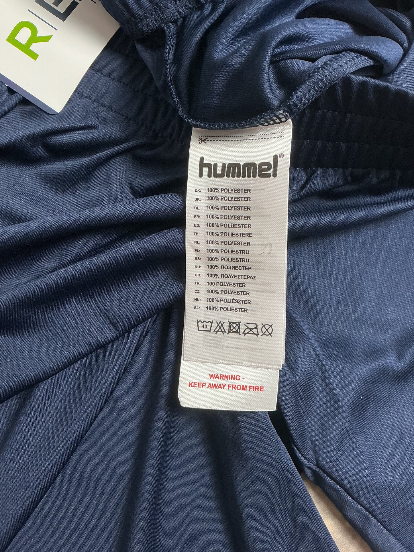 Hummel Shorts in Dunkelblau