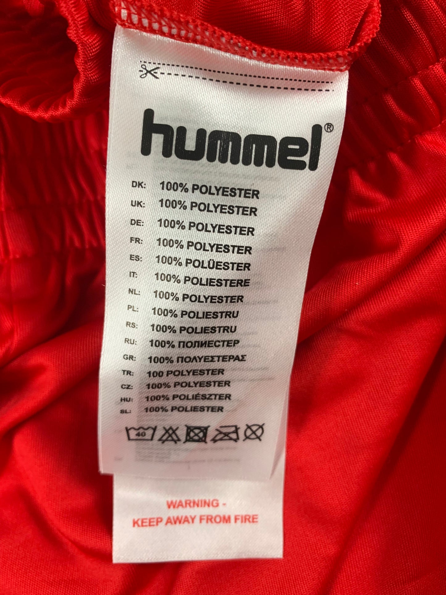 Hummel Shorts in Rot