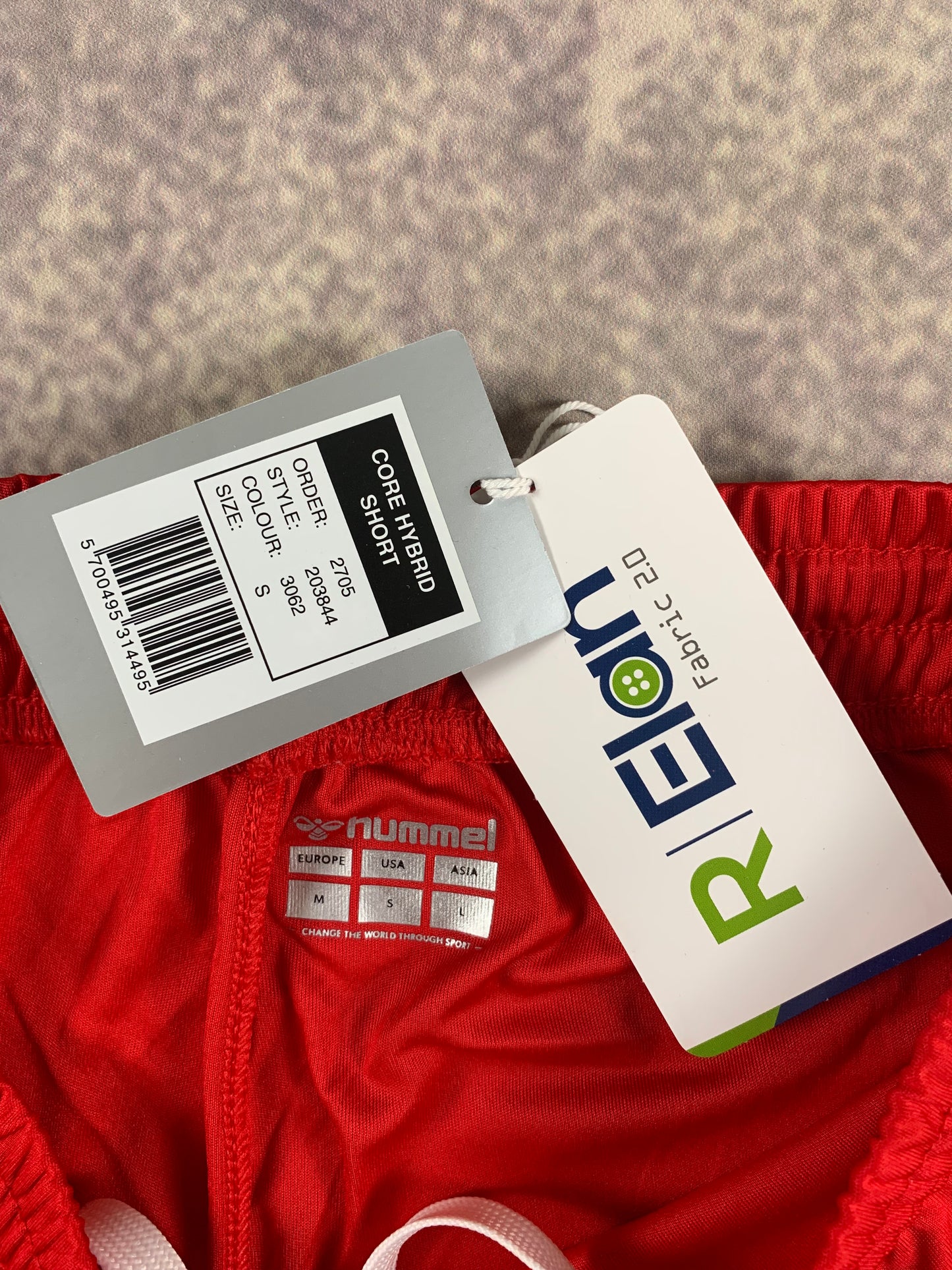 Hummel Shorts in Rot