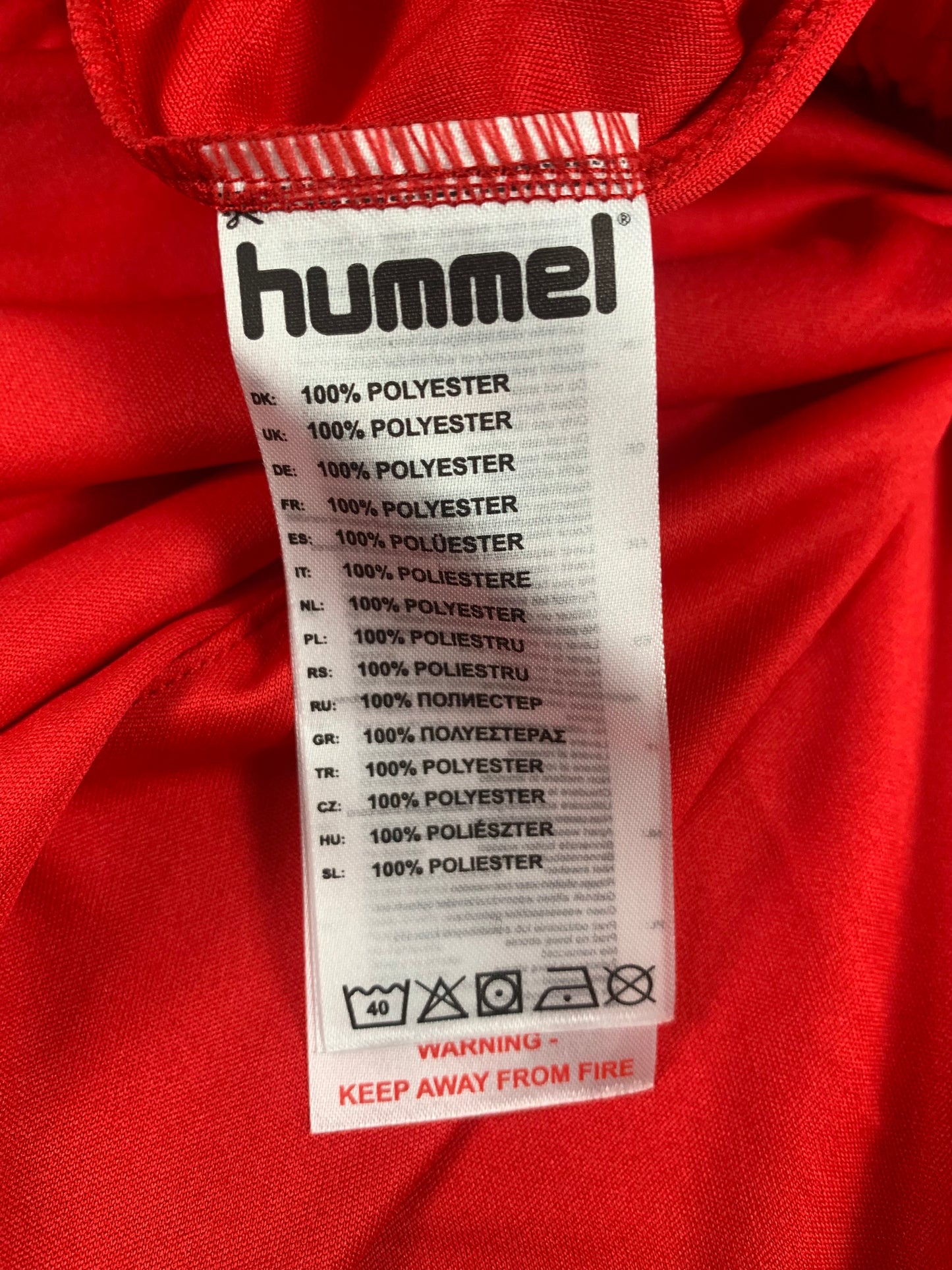Hummel Shorts in Rot