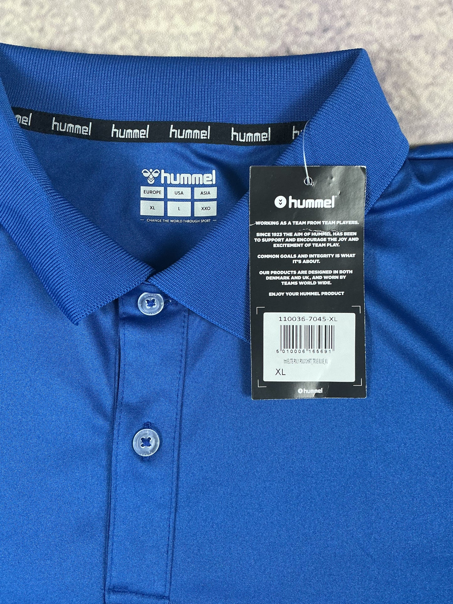 Hummel Poloshirt in Blau