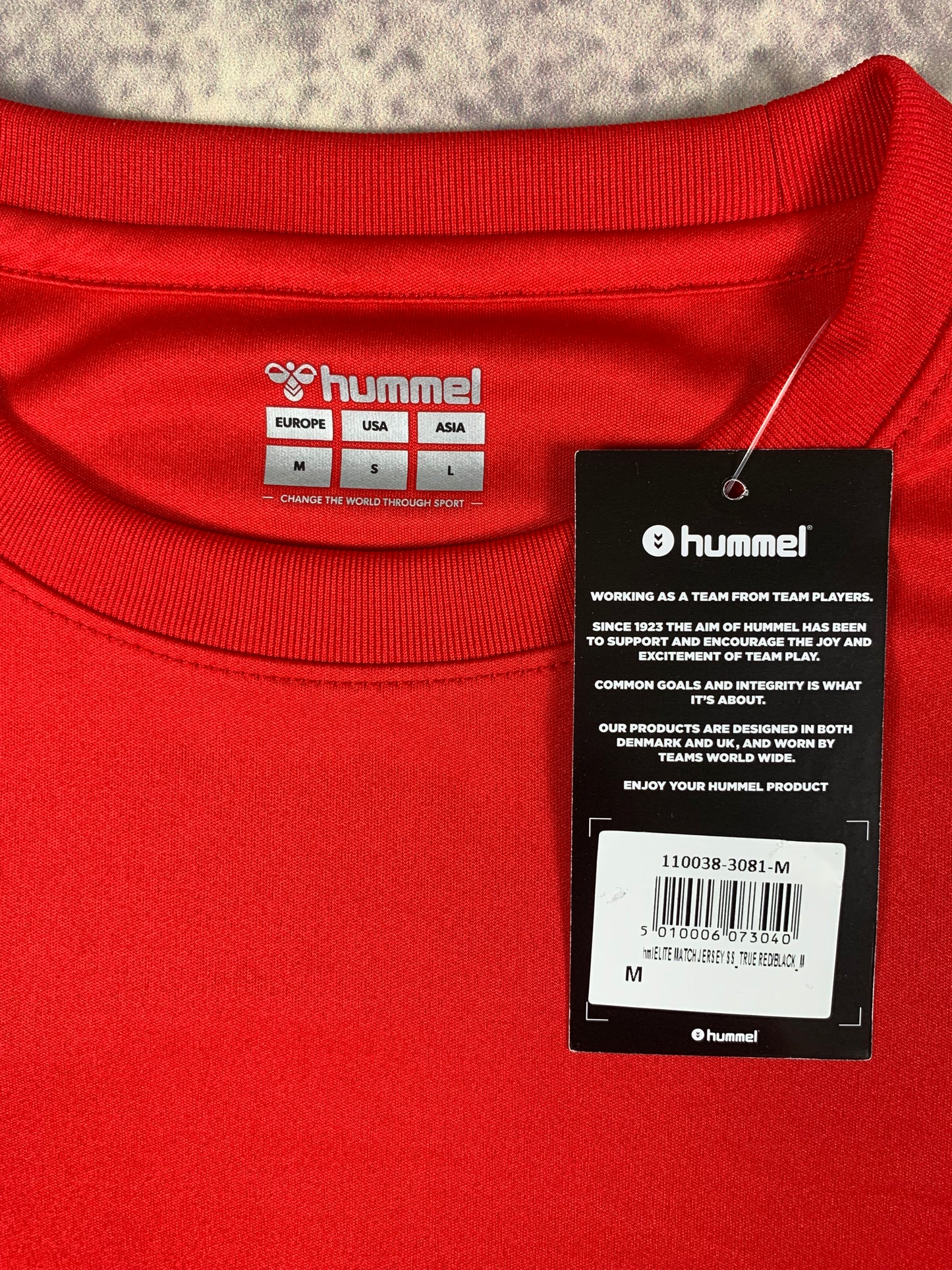 Hummel Trikot in Rot/Schwarz