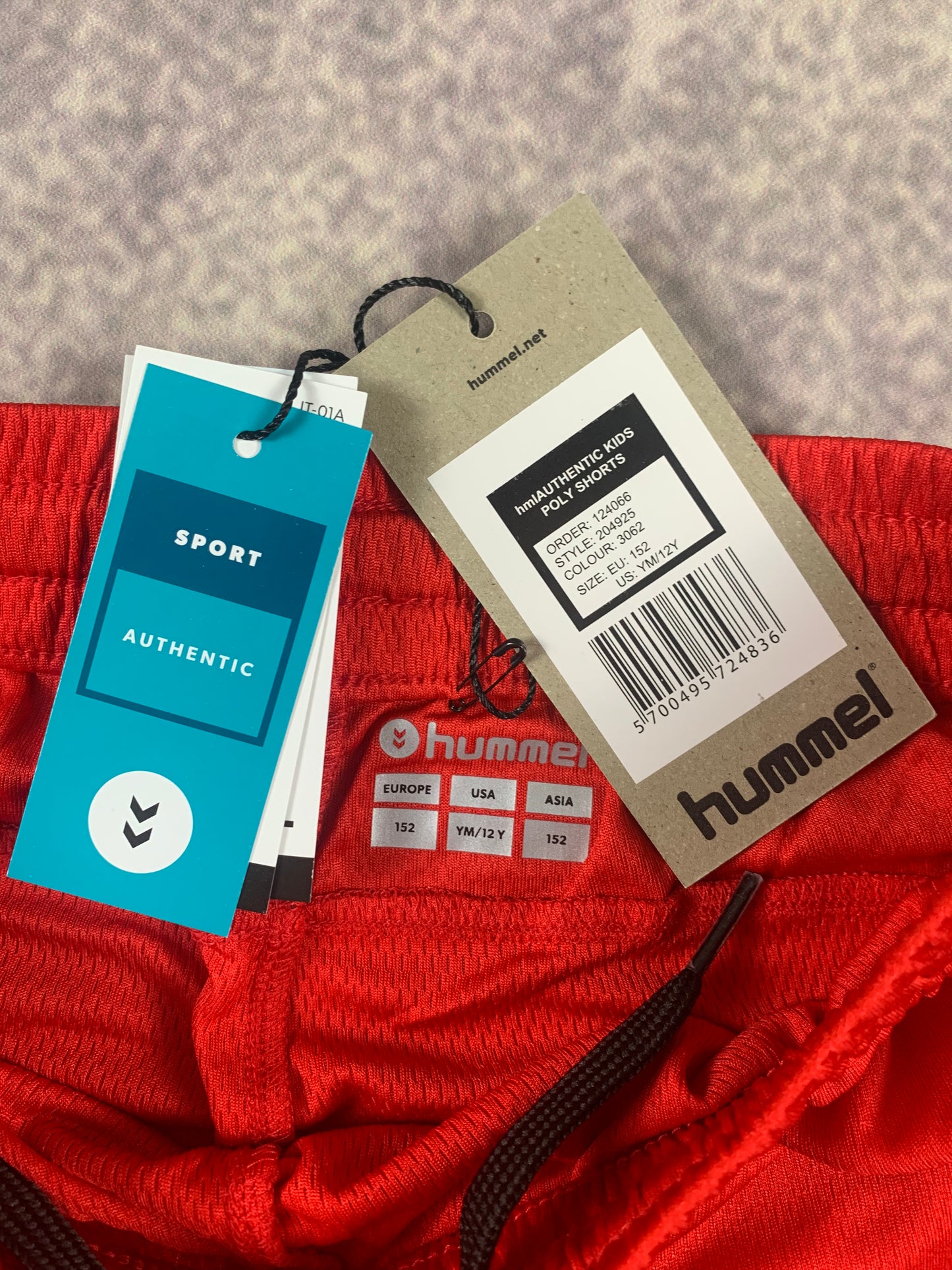 Hummel Kinder-Shorts in Rot/Weiß