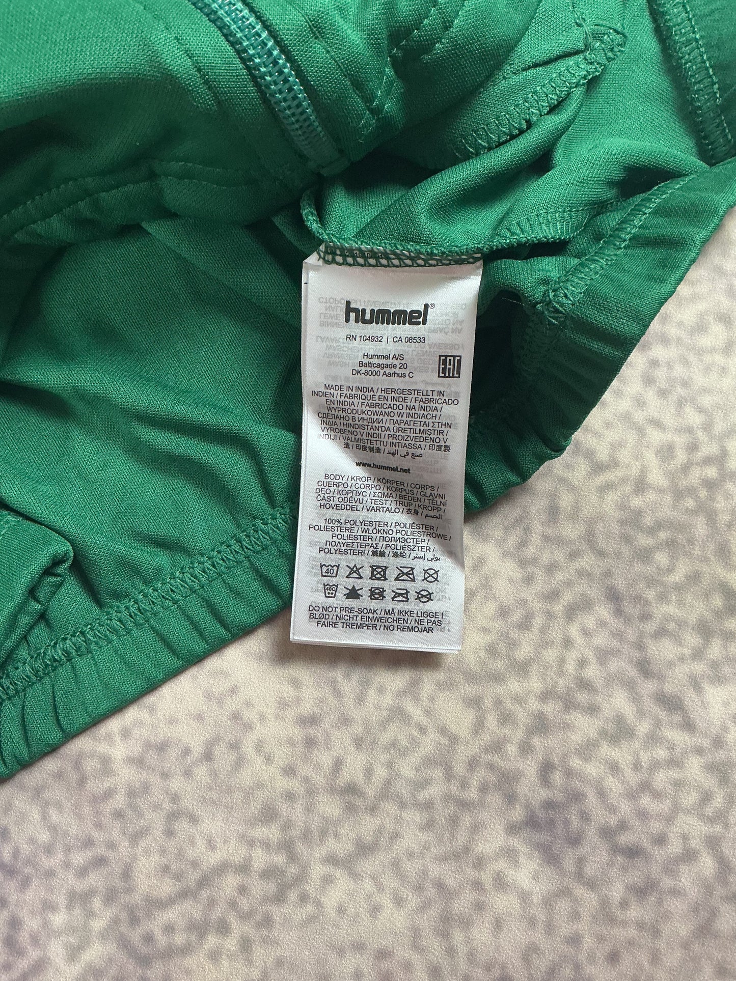 Hummel Sportjacke in Dunkelgrün
